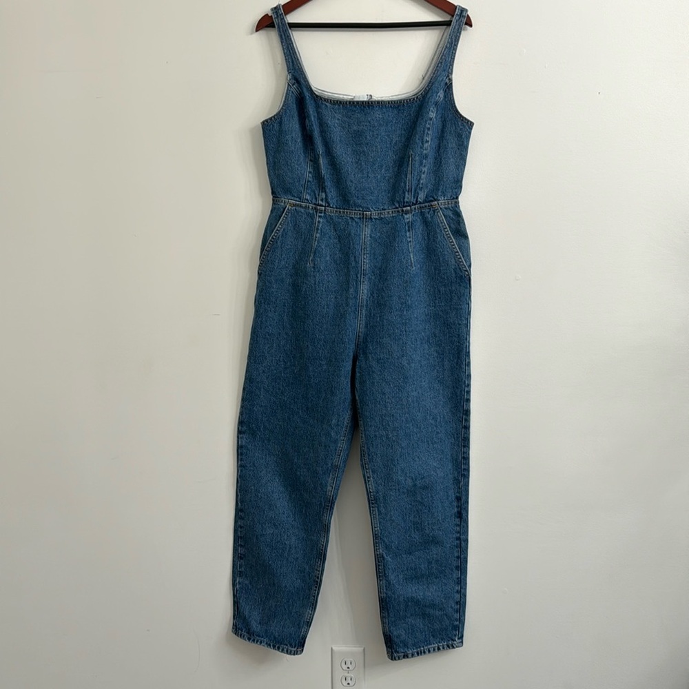 ASOS DESIGN denim square neck fitted overalls in midwash - Picture 5 of 8